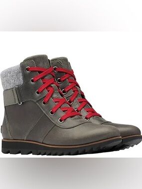 Sorel Women's Harlow Conquest boots, size 8